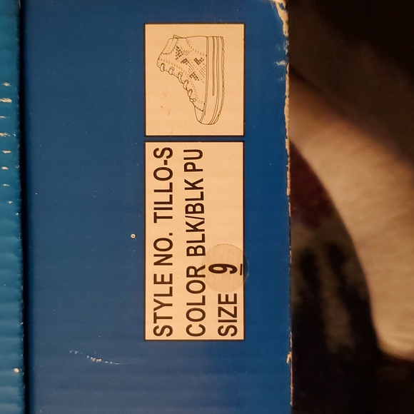 Platform Tennis Shoes - Picture 7 of 7